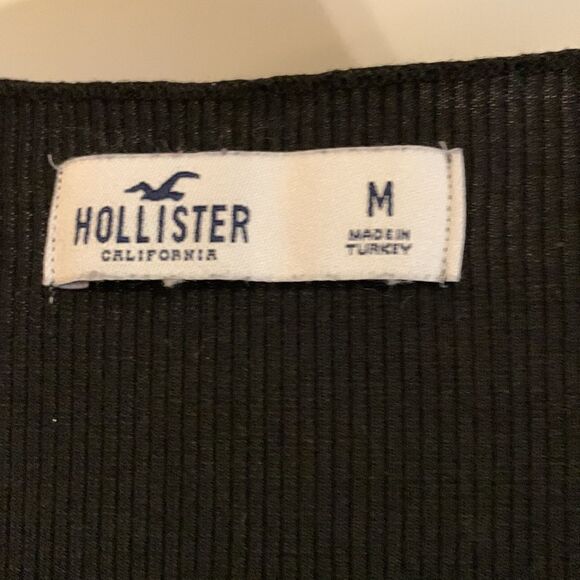Hollister and American Eagle bundle of two Medium crop tops - Picture 2 of 7